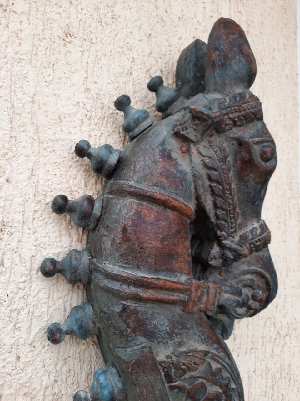 Wooden wall mount horse head (1piece)