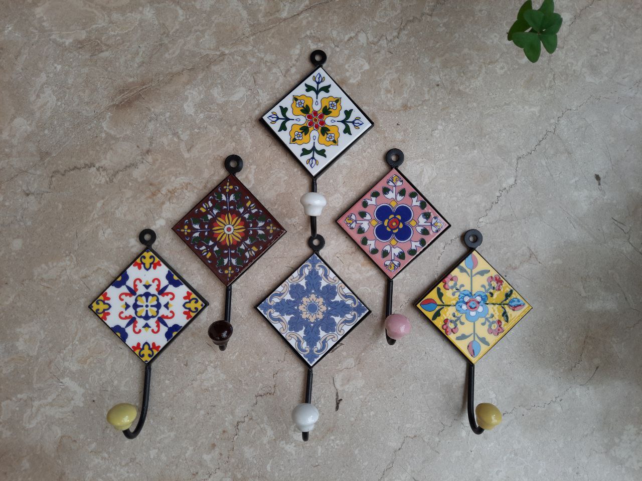Blue Pottery hooks (3 x 3 x 7.5 inches) - Set of 4